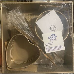 NWT - 3 Piece baking set with baking pan